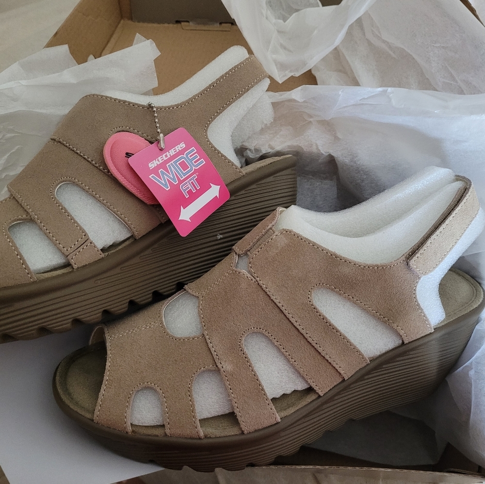 Skechers